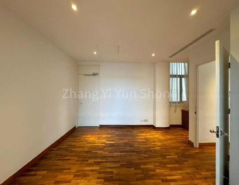 3 Bed Condo for Rent in  The Colonnade - Image 16