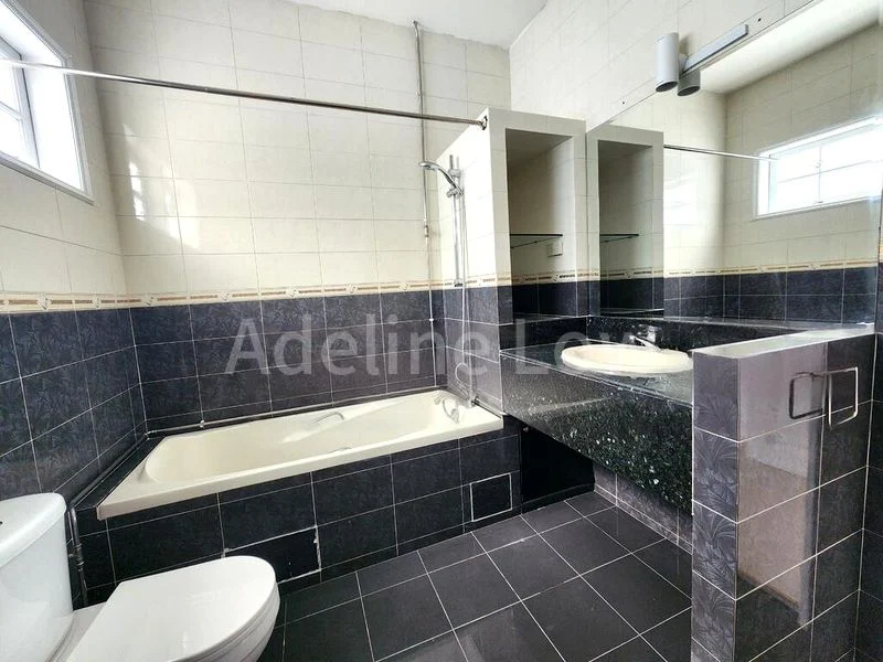 4 Bed Semi-Detached House (Landed) for Rent in  Washington Villa - Image 14