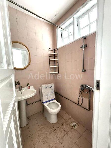 4 Bed Semi-Detached House (Landed) for Rent in  Washington Villa - Image 9