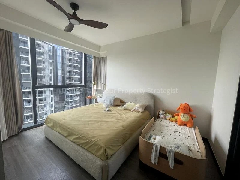 4 Bed Condo for Rent in  Gem Residences - Image 7