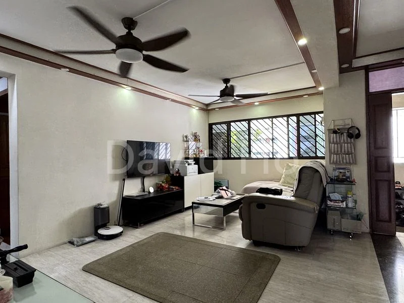 4 Room (4NG) HDB for Sale in 402 Pandan Gardens - Image 1