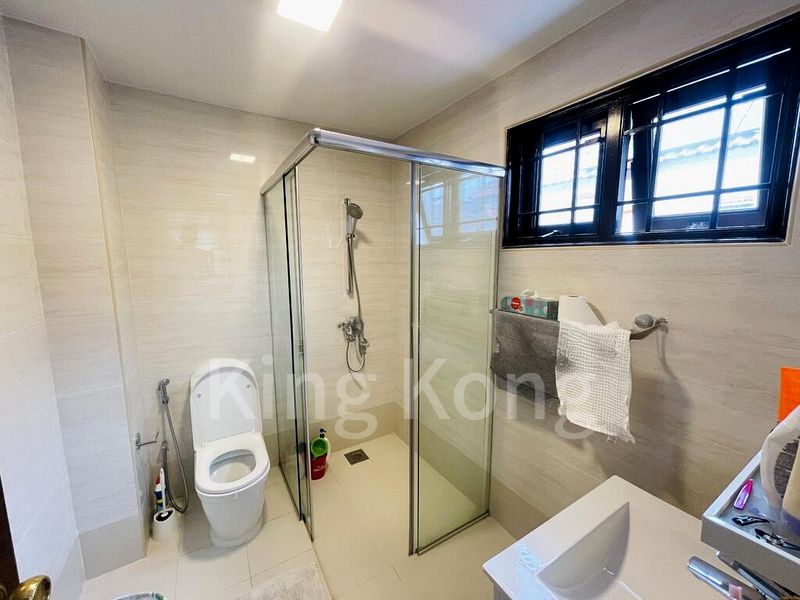 4 Bed Bungalow (Landed) for Sale in  Dunearn Estate - Image 9