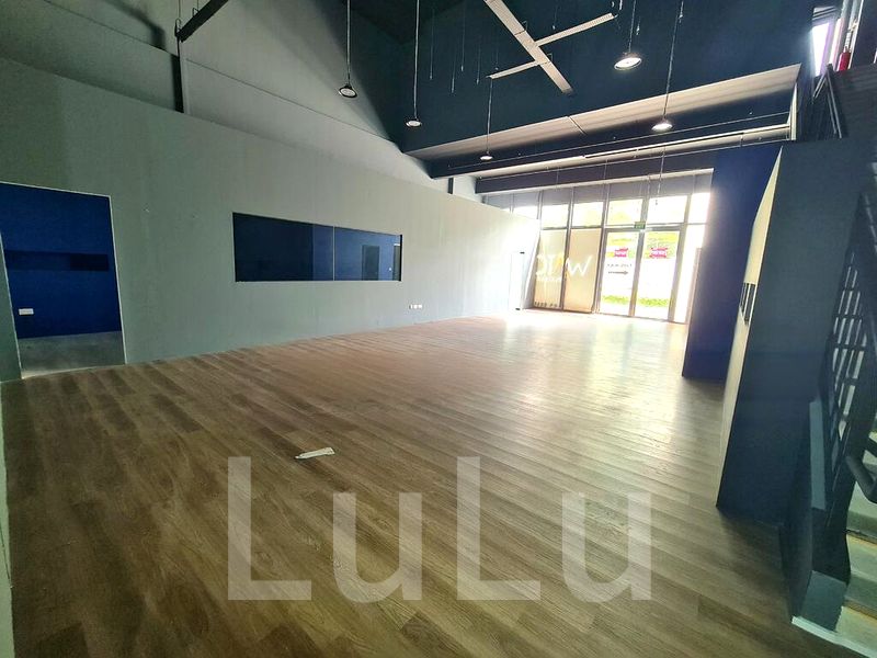 Office for Sale: The Plaza - Image 12