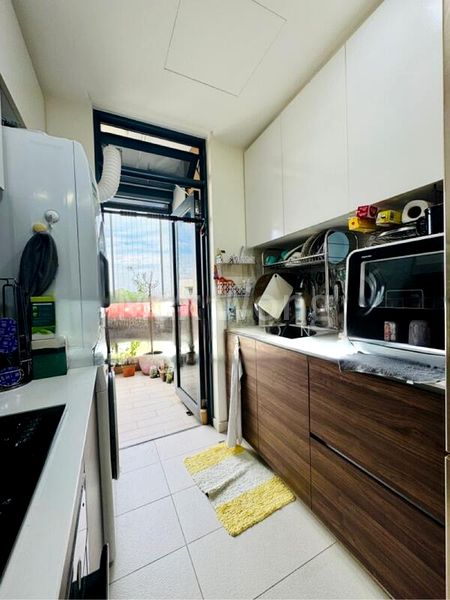 3 Bed Executive Condo for Sale in  The Brownstone - Image 5