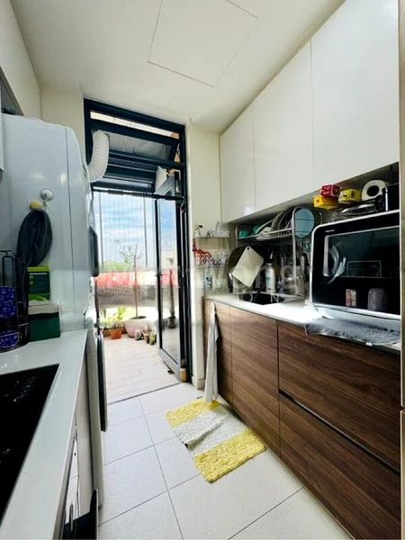 3 Bed Executive Condo for Sale in  The Brownstone - Image 6