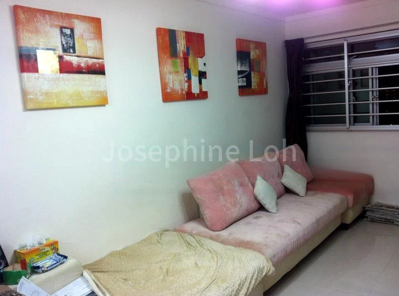 4 Room (4NG) HDB for Sale in  146 Yishun Street 11 - Image 1