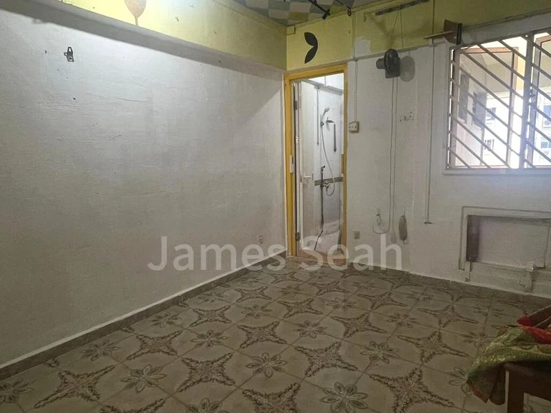 3 Room (3A) HDB for Sale in  713 Clementi West Street 2 - Image 3