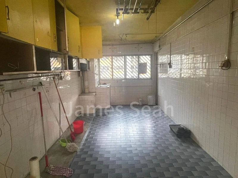 3 Room (3A) HDB for Sale in  713 Clementi West Street 2 - Image 8