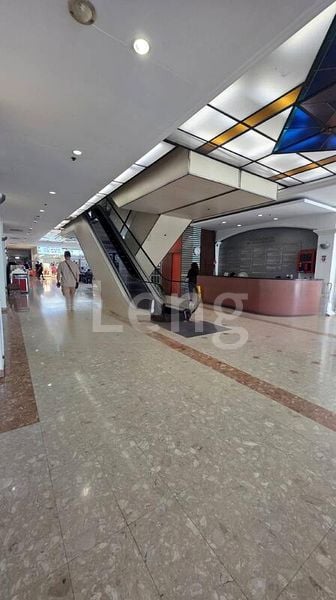 Shop / Shophouse for Rent: High Street Centre - Image 3