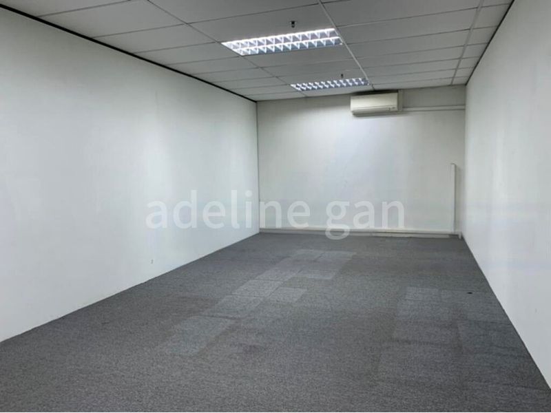 Light Industrial (B1) for Rent: Ruby Warehouse Complex - Image 5