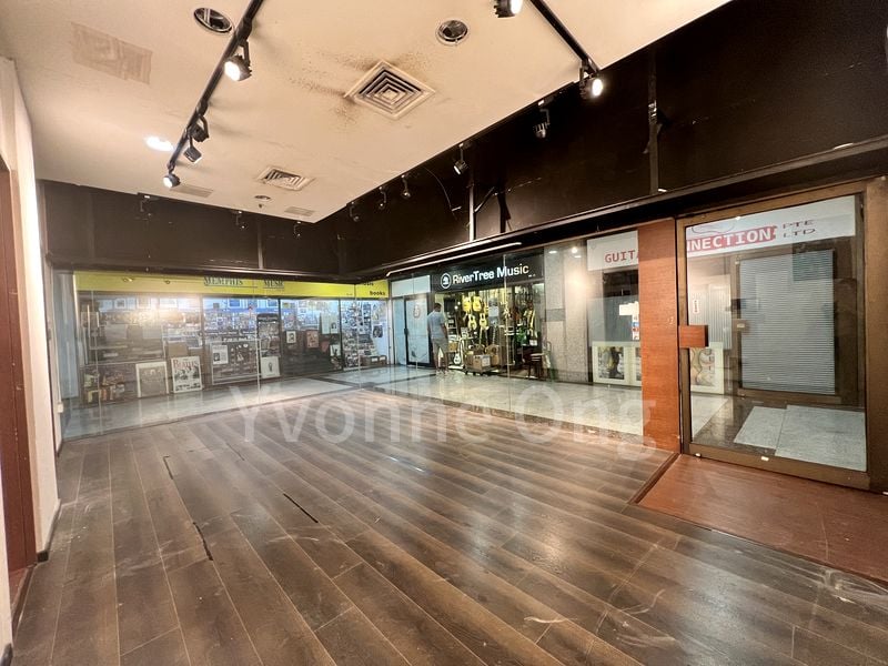 Mall Shop for Rent in  Peninsula Excelsior Hotel - Image 4