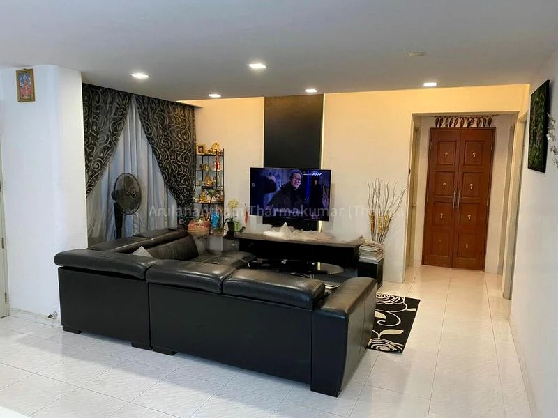 5 Room (5I) HDB for Sale in  176B Edgefield Plains - Image 1