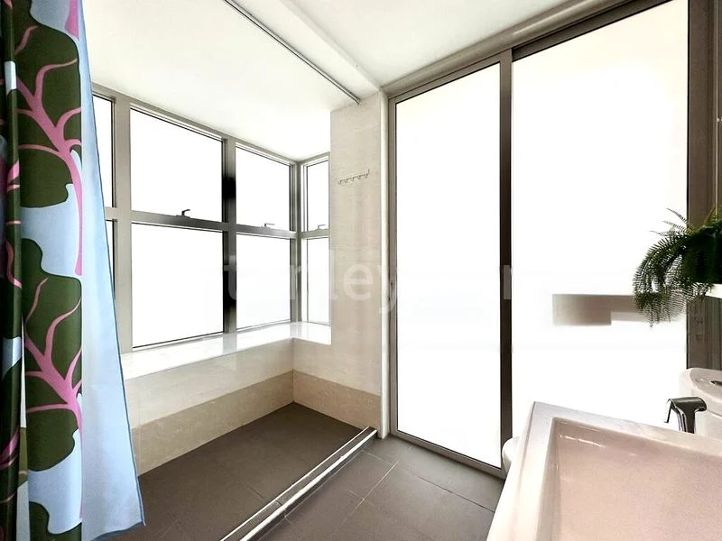 Room (Condo) for Rent in  Parc Mondrian - Image 6