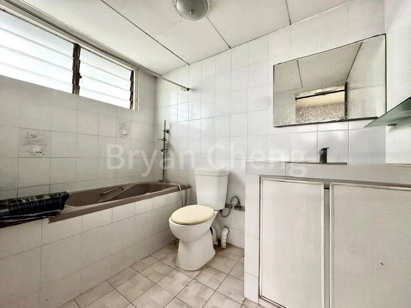 3 Bed Apartment (Condo) for Sale in Laguna Park - Image 10