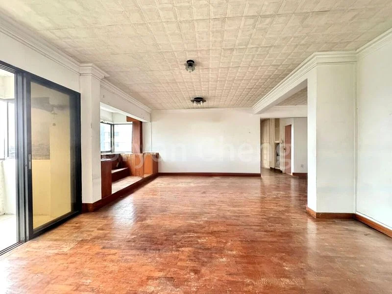 3 Bed Apartment (Condo) for Sale in Laguna Park - Image 2