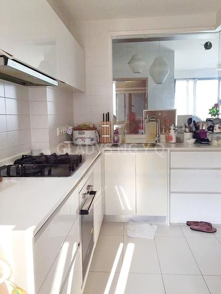 3 Bed Apartment (Condo) for Rent in Shelford Suites - Image 4