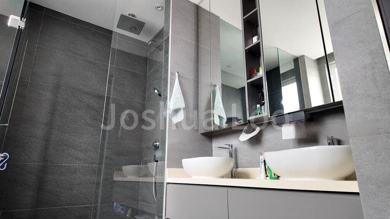 4 Bed Terraced House (Landed) for Sale in  Chapel Lodge - Image 15