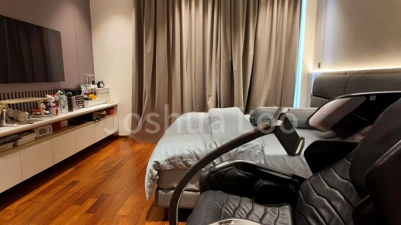 4 Bed Terraced House (Landed) for Sale in  Chapel Lodge - Image 1