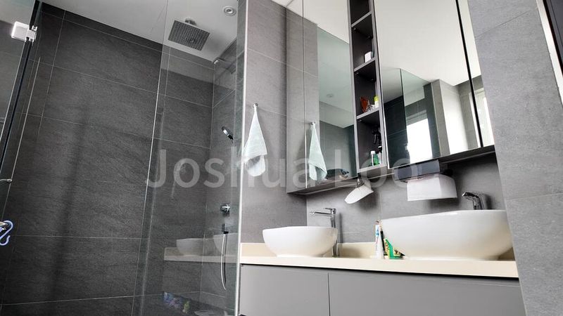 4 Bed Terraced House (Landed) for Sale in  Chapel Lodge - Image 3