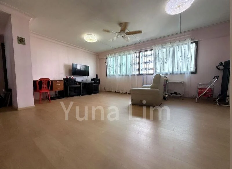 4 Room (4A) HDB for Sale in  635 Hougang Avenue 8 - Image 1