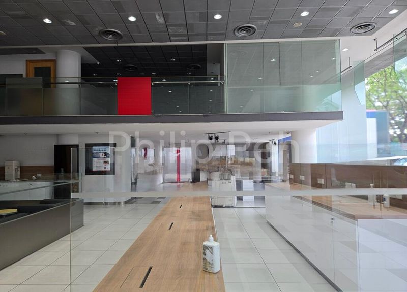 Light Industrial (B1) for Rent: Prime Ground Floor Showroom Space – Ideal for an Automotive Shop in Toa Payoh - Image 4