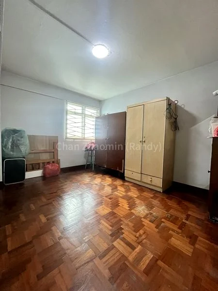 3 Room (3I) HDB for Sale in 23 Bendemeer Road - Image 2
