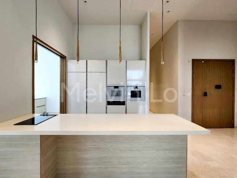 5 Bed Condo for Rent in  UIC Building - Image 10