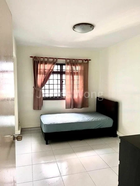 5 Room (5I) HDB for Rent in  200A Sengkang East Road - Image 3