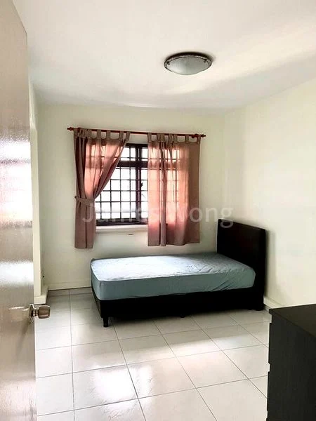 5 Room (5I) HDB for Rent in  200A Sengkang East Road - Image 9