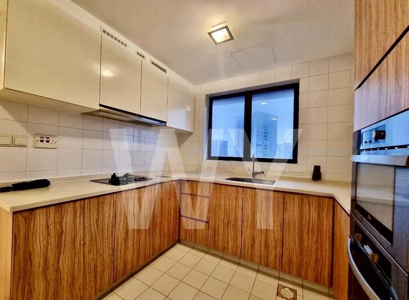 4 Bed Condo for Rent in  Parkway View - Image 14