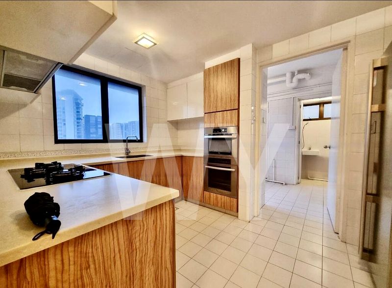 4 Bed Condo for Rent in  Parkway View - Image 13