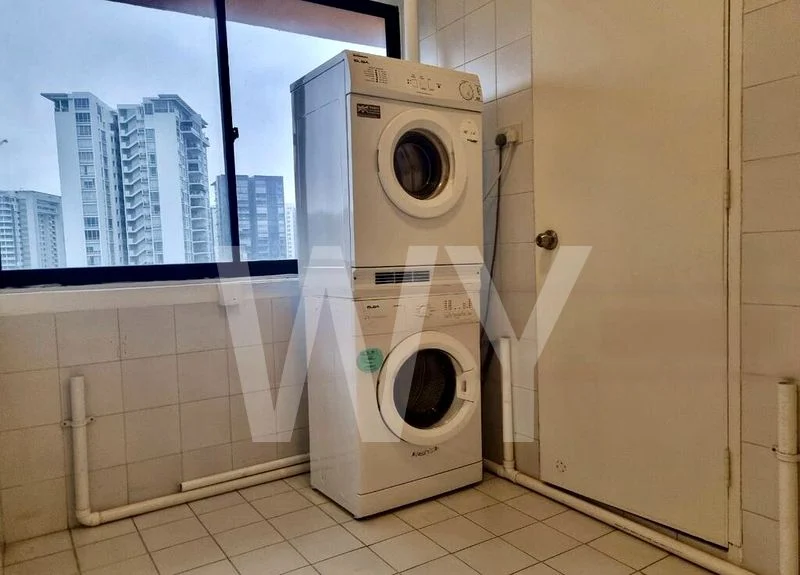 4 Bed Condo for Rent in  Parkway View - Image 12