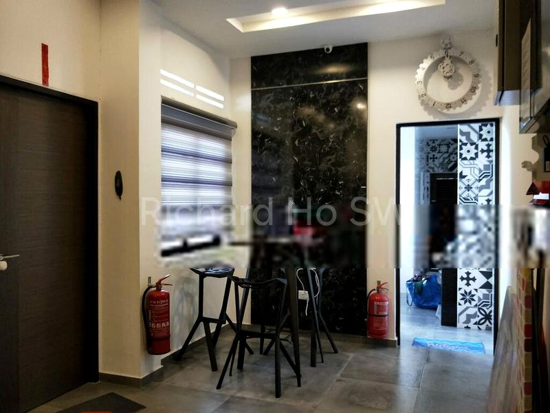 Shop / Shophouse for Sale: Shop with Residential on Level 2 - Image 1