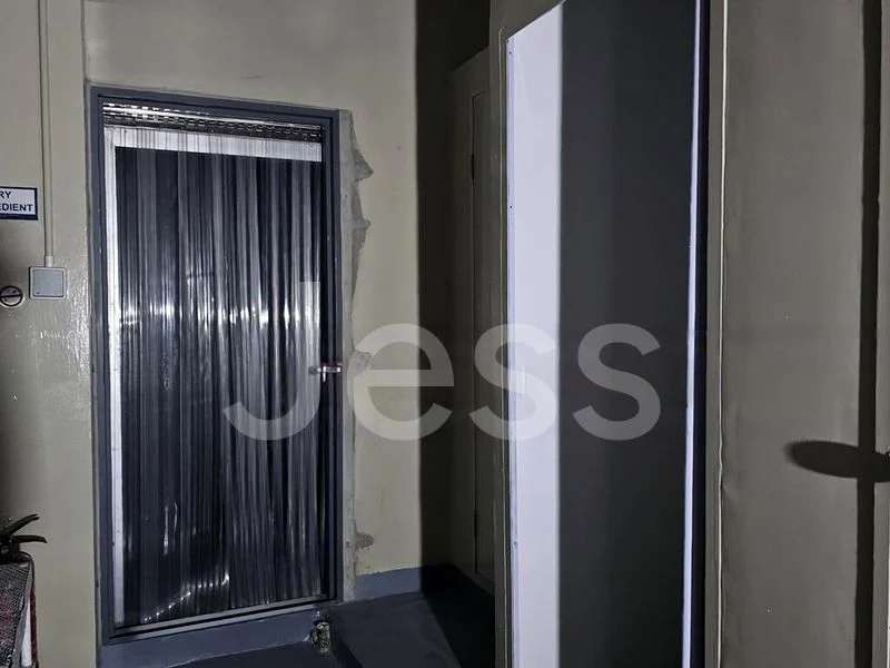 Light Industrial (B1) for Rent: Admiralty Cold Room - Image 1