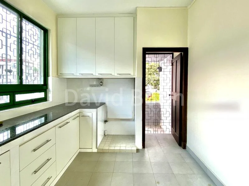 3 Bed Apartment (Condo) for Rent in  Tiong Bahru Estate - Image 6