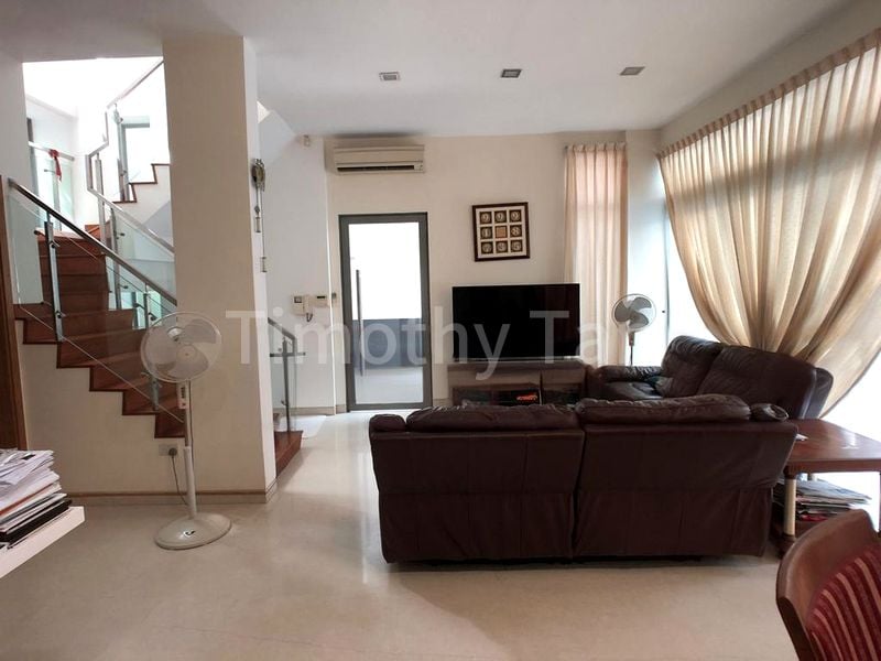 6 Bed Condo for Sale in  Aston Residence - Image 11