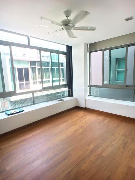 6 Bed Condo for Sale in  Aston Residence - Image 6