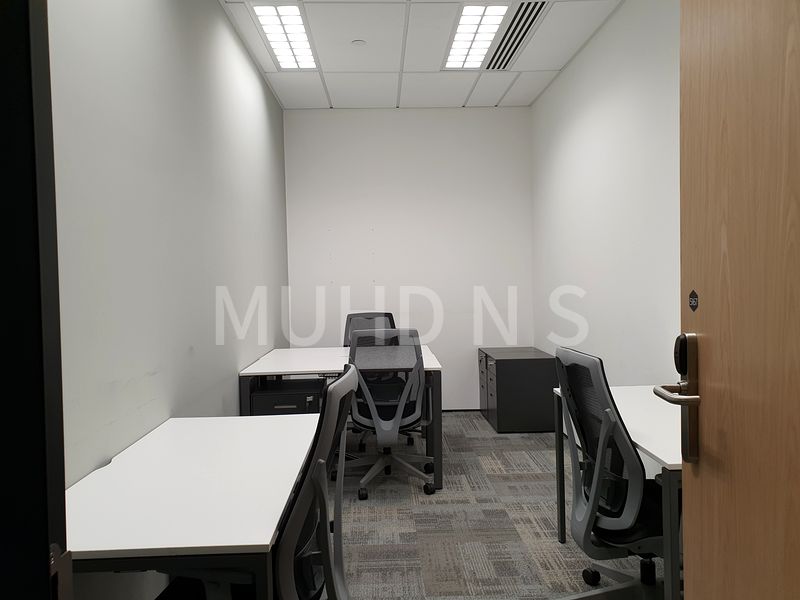 Office for Rent: MUST SEE! 3~4 PAX Suite, Nicely Fitted Serviced Office in PLQ 1 near MRT. - Image 5