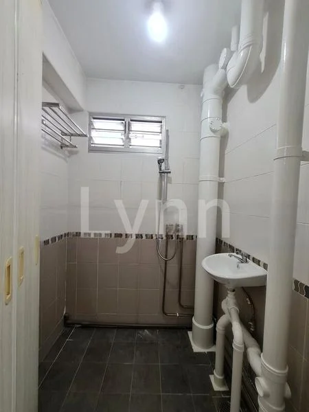 4 Room (4I) HDB for Rent in  75 Marine Drive - Image 2