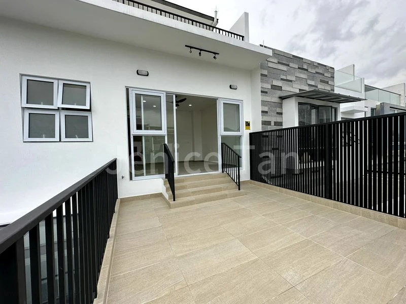 5 Bed Terraced House (Landed) for Rent in  Serangoon Garden Estate - Image 6