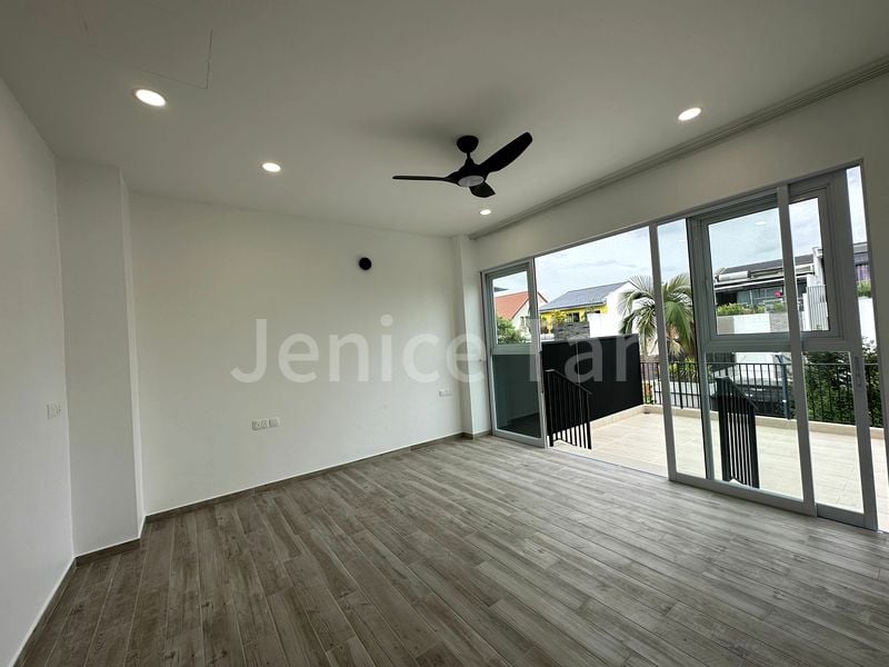 5 Bed Terraced House (Landed) for Rent in  Serangoon Garden Estate - Image 4