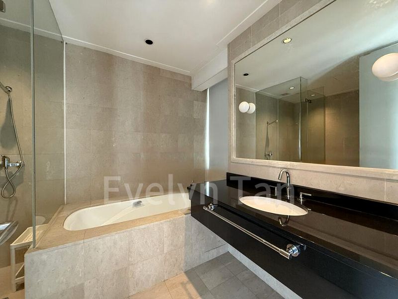 5 Bed Apartment (Condo) for Rent in  The Tomlinson - Image 7