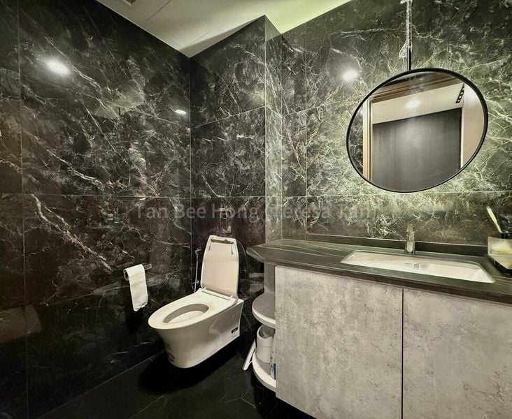 5 Bed Terraced House (Landed) for Sale in  Happy Estate - Image 8