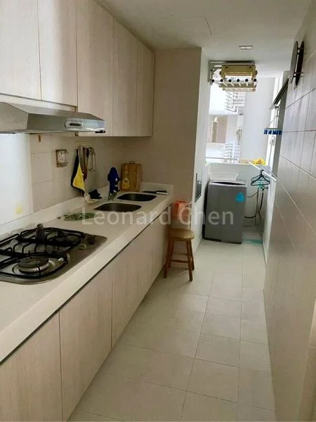 3 Bed Condo for Rent in  The Quartz - Image 6