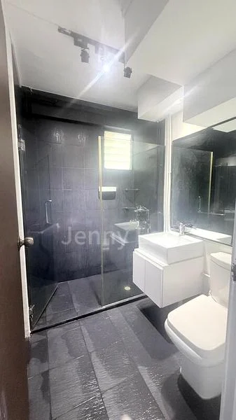 5 Room (5A) HDB for Rent in  12 Dover Close East - Image 4