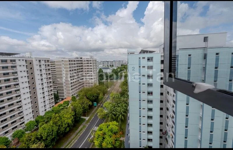 Executive HDB for Sale in  235 Pasir Ris Street 21 - Image 2