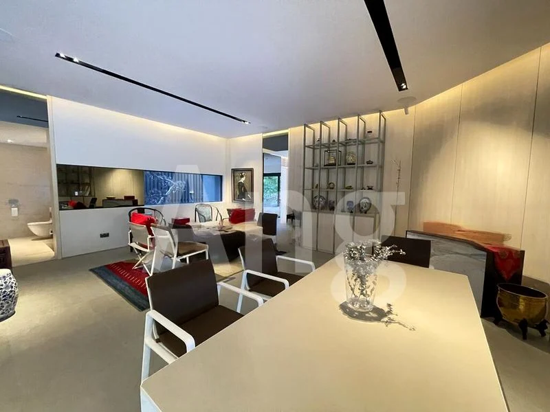 5 Bed Bungalow (Landed) for Sale in  Caldecott Hill Estate - Image 2