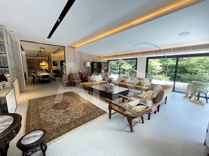 5 Bed Bungalow (Landed) for Sale in  Caldecott Hill Estate - Image 5