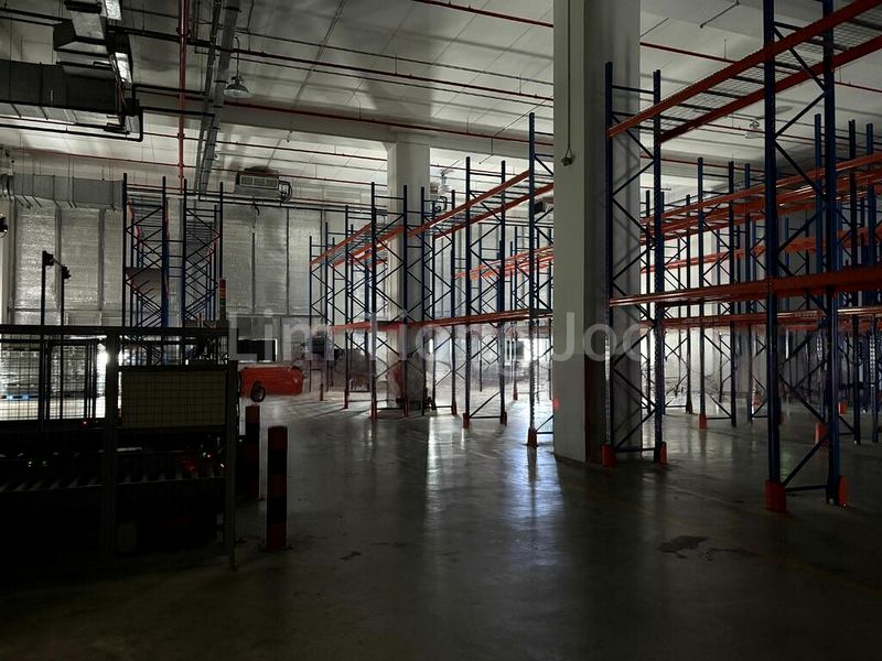 Factory / Workshop (B2) for Rent: Jurong Industrial Estate - Image 4