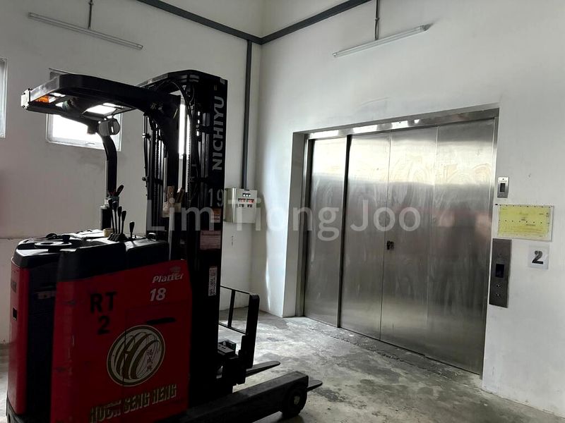 Factory / Workshop (B2) for Rent: Jurong Industrial Estate - Image 5